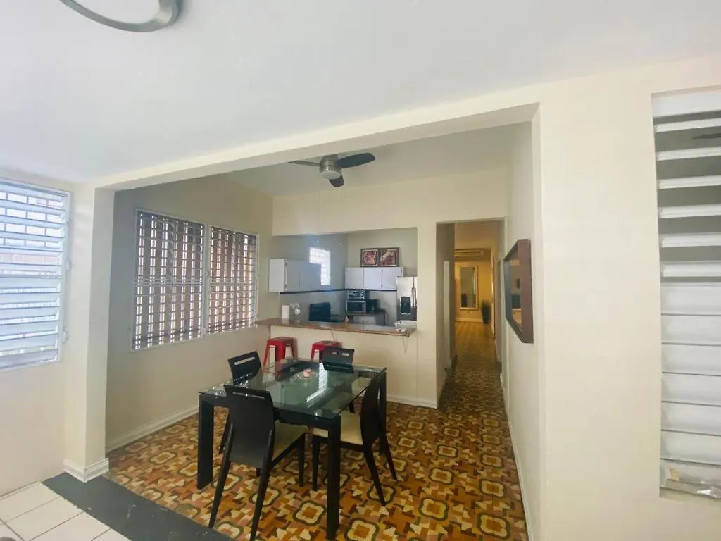 Calle Hollanda 3 Bedroom Home San Juan