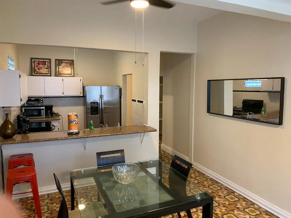 Calle Hollanda 3 Bedroom Home San Juan