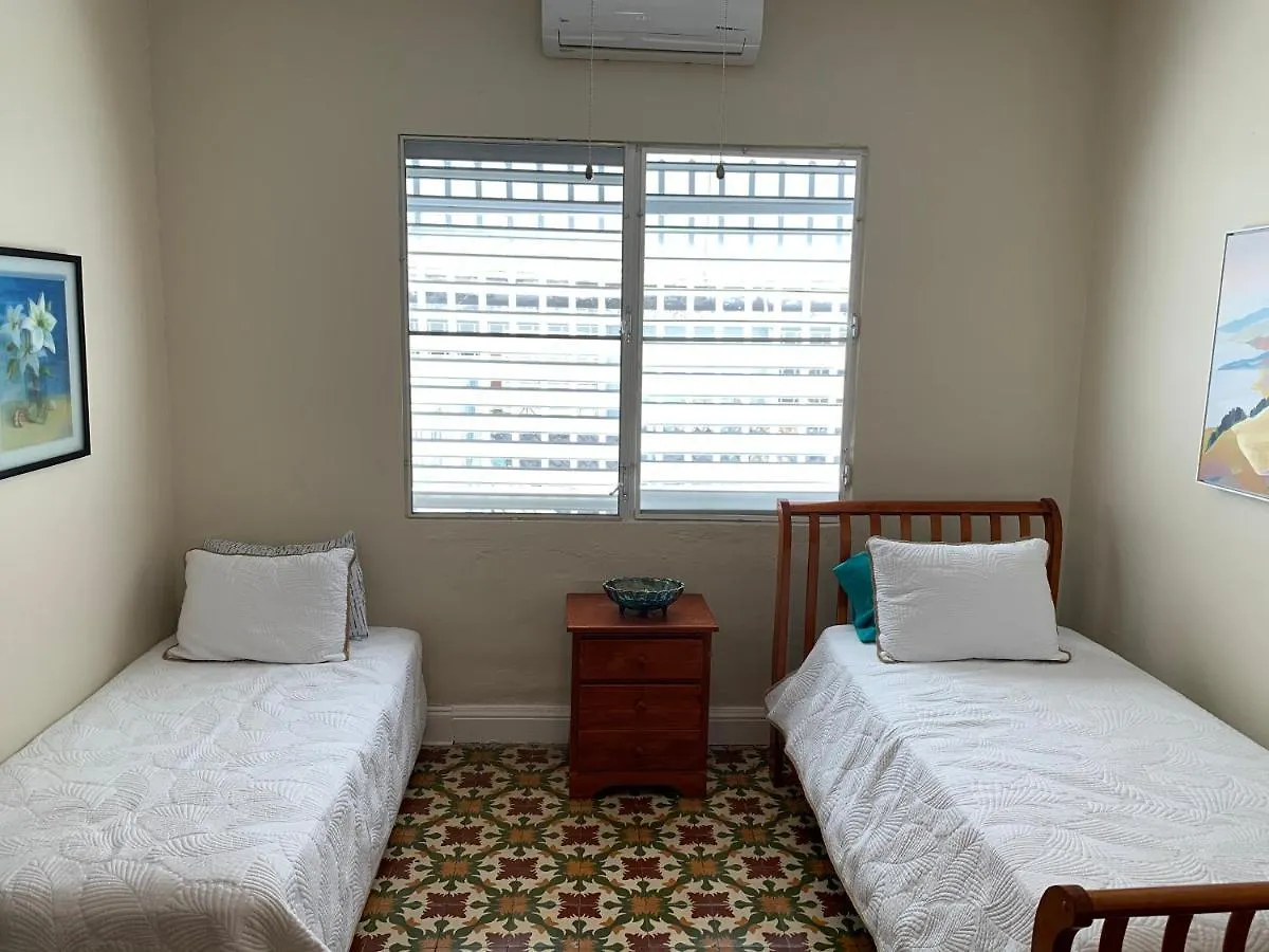 Calle Hollanda 3 Bedroom Home San Juan 0*,